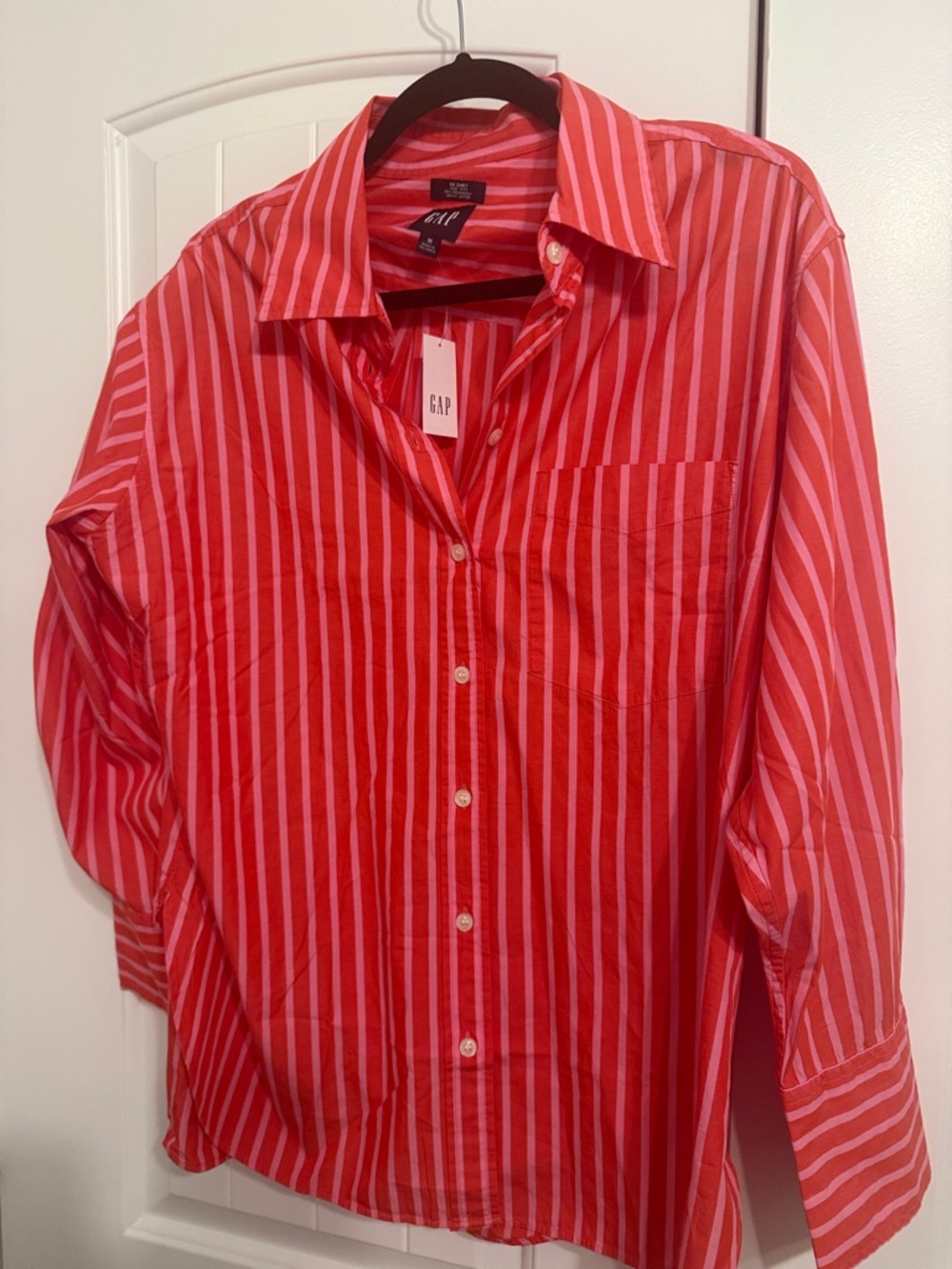 GAP Men’s Red and White Vertical Stripe Button-Down Shirt